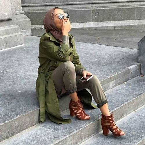 How To Style The Olive Green Outfits With Hijab Just Trendy Girls,What Color Matches Olive Green Dress