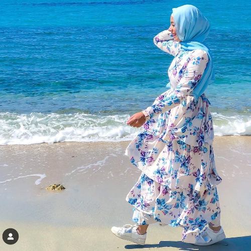 Hijab outfits for the beach | | Just Trendy Girls